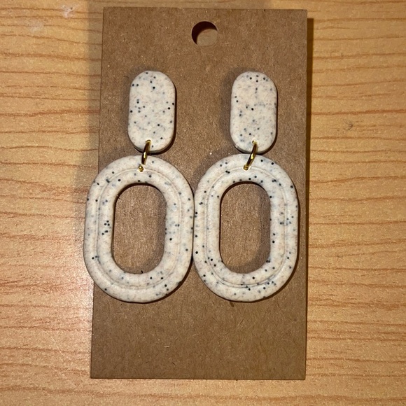 Cookies and cream earrings - Picture 1 of 2